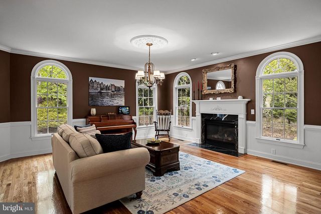 10 HAMILTON CT, Southampton, NJ 08088