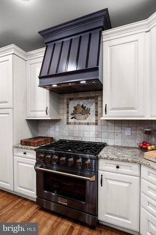 10 HAMILTON CT, Southampton, NJ 08088