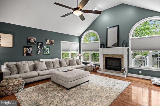 10 HAMILTON CT, Southampton, NJ 08088