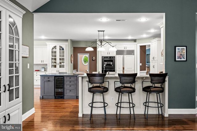 10 HAMILTON CT, Southampton, NJ 08088