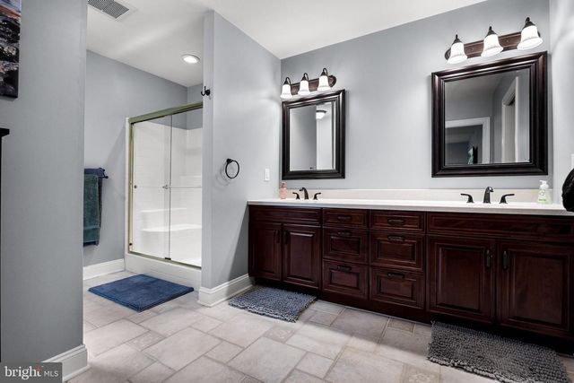 10 HAMILTON CT, Southampton, NJ 08088