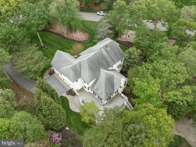 10 HAMILTON CT, Southampton, NJ 08088