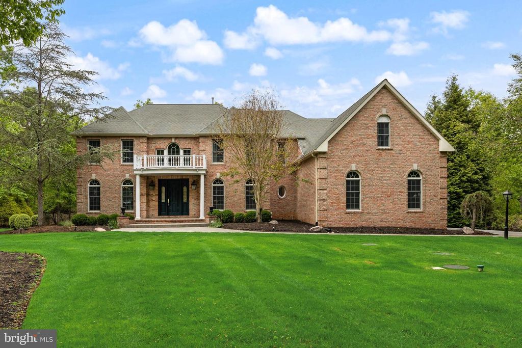 10 HAMILTON CT, Southampton, NJ 08088