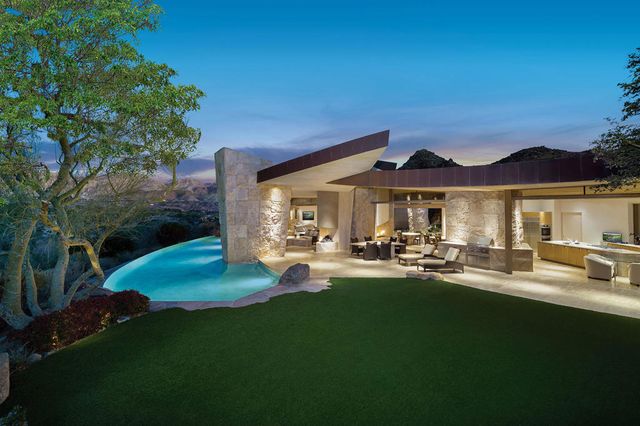 700 Summit, Palm Desert, CA 92260