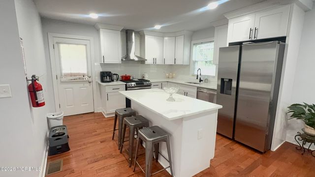 15 William Street, Tinton Falls, NJ 07724