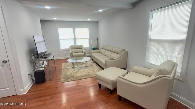 15 William Street, Tinton Falls, NJ 07724