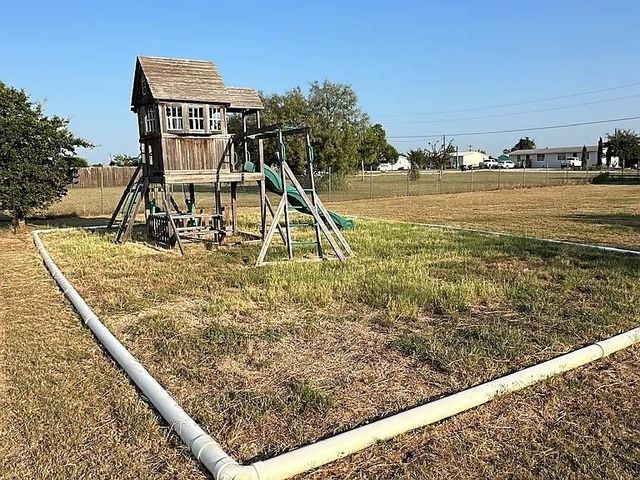 116 Crestview DR, Liberty Hill, TX 78642