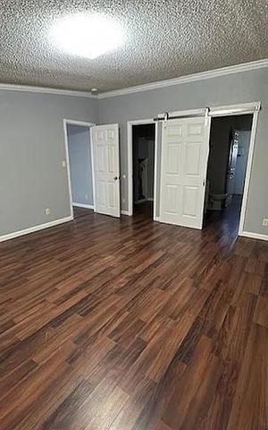116 Crestview DR, Liberty Hill, TX 78642