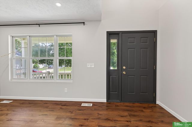 14725 Sprague Street, Omaha, NE 68116