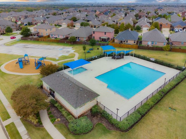 2729 Calmwood Drive, Little Elm, TX 75068