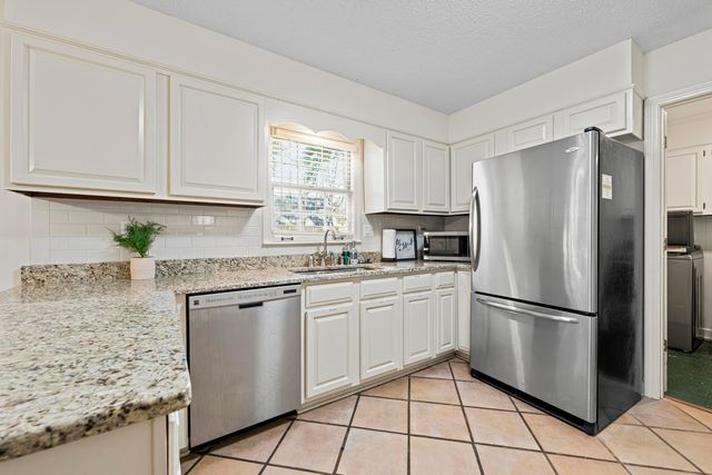 1316 KIRBY RD, Memphis, TN 38120