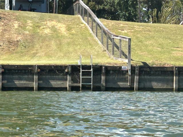 255 Key Largo Loop, Point Blank, TX 77364