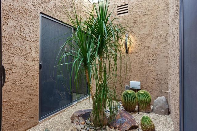 73109 Carrizo Circle, Palm Desert, CA 92260