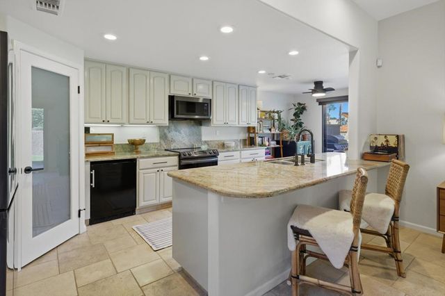 73109 Carrizo Circle, Palm Desert, CA 92260