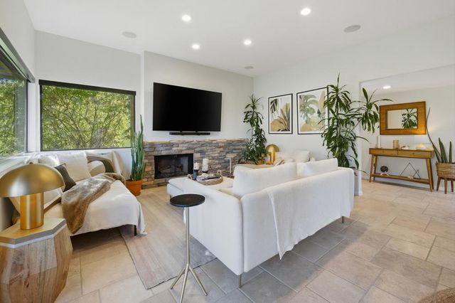 73109 Carrizo Circle, Palm Desert, CA 92260