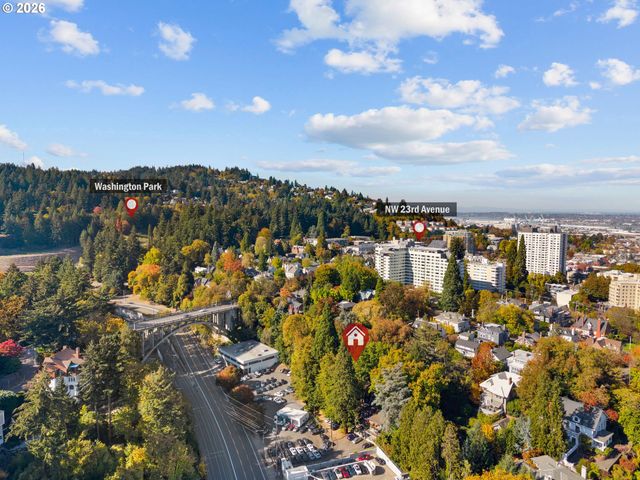 2160 Sw KINGS Ct, Portland, OR 97205