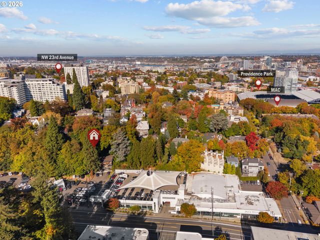 2160 Sw KINGS Ct, Portland, OR 97205