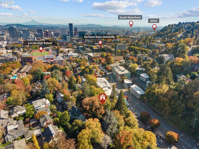 2160 Sw KINGS Ct, Portland, OR 97205