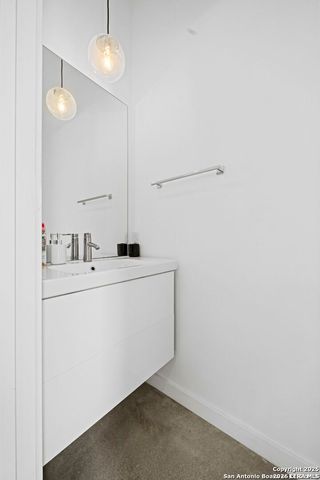 1138 Gibbs Unit 201, San Antonio, TX 78202