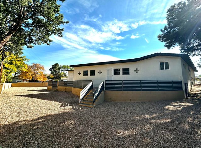 5017 Royene Avenue NE, Albuquerque, NM 87110