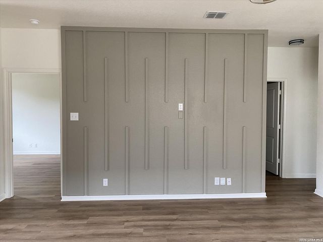 4937 HALLIES GDN, St Hedwig, TX 78152