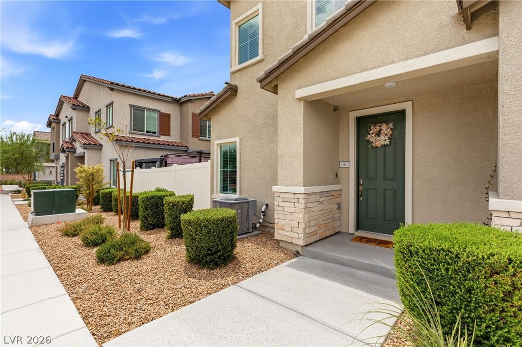 7212 North Decatur Boulevard 5, Las Vegas, NV 89131