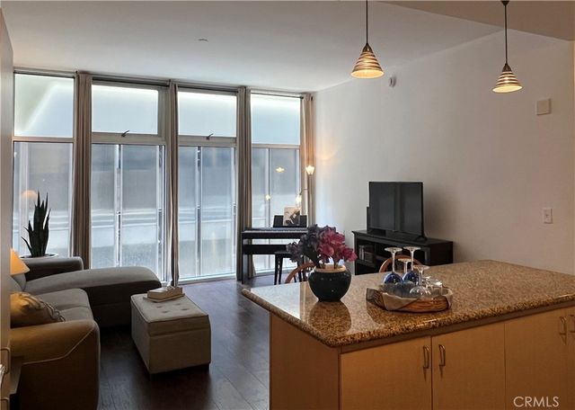 630 W 6th Street 611, Los Angeles, CA 90017