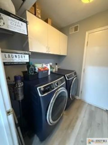 44 Wisteria Court, South Brunswick, NJ 08852