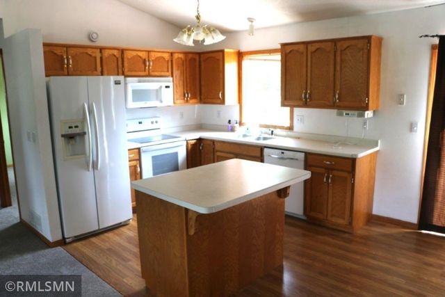 622 S 10th Street S, Sartell, MN 56377