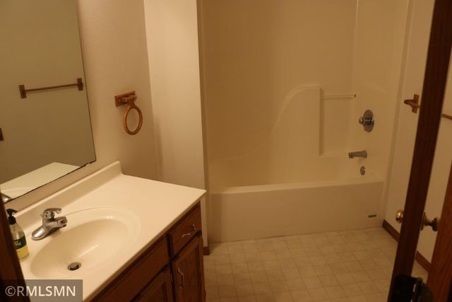 622 S 10th Street S, Sartell, MN 56377