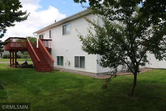 622 S 10th Street S, Sartell, MN 56377