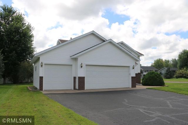 622 S 10th Street S, Sartell, MN 56377