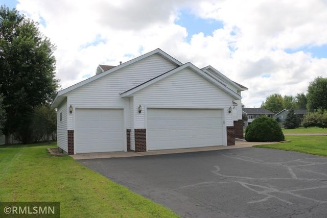 622 S 10th Street S, Sartell, MN 56377