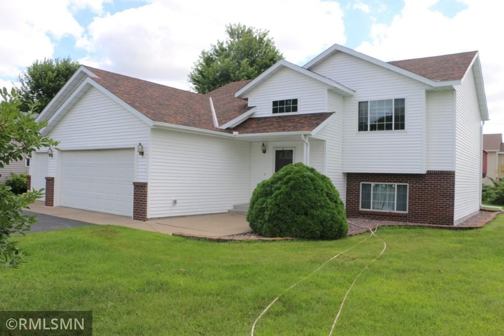 622 S 10th Street S, Sartell, MN 56377