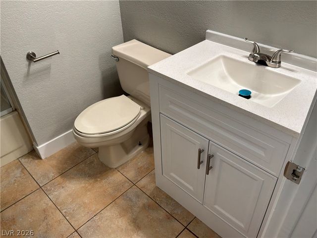 2635 South Durango Drive 201, Las Vegas, NV 89117