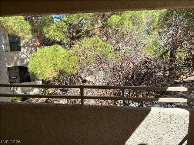 2635 South Durango Drive 201, Las Vegas, NV 89117