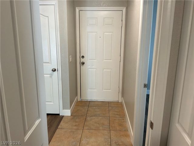 2635 South Durango Drive 201, Las Vegas, NV 89117