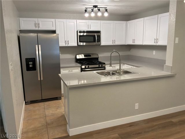 2635 South Durango Drive 201, Las Vegas, NV 89117