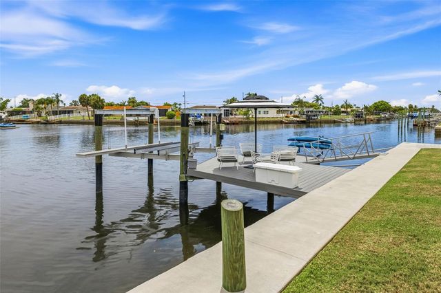 4320 FLORAMAR TERRACE, New Port Richey, FL 34652