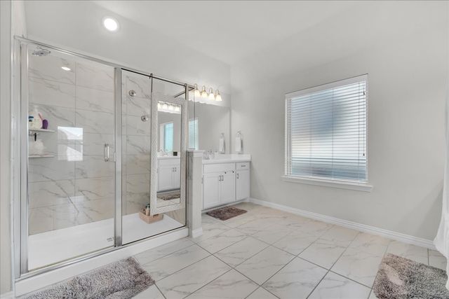 3905 Saint Ives Lane, Lewisville, TX 75056