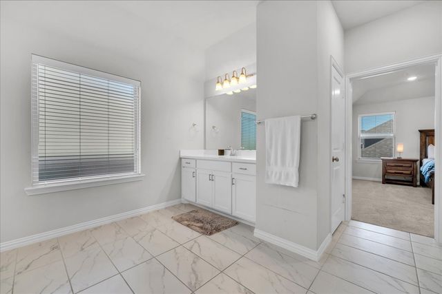 3905 Saint Ives Lane, Lewisville, TX 75056