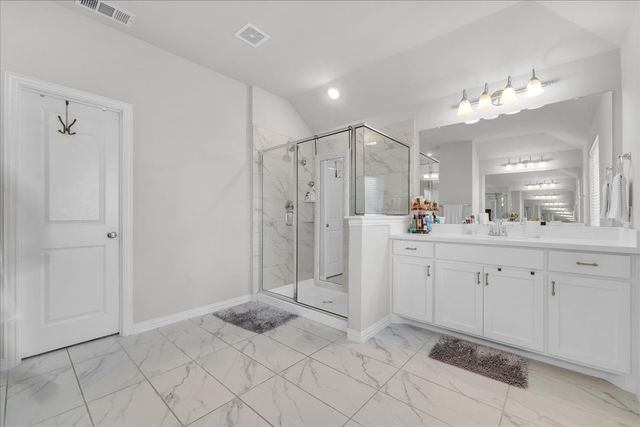 3905 Saint Ives Lane, Lewisville, TX 75056