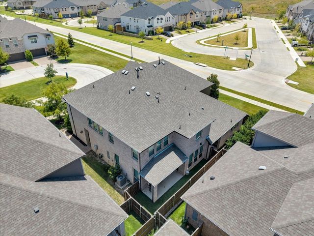3905 Saint Ives Lane, Lewisville, TX 75056