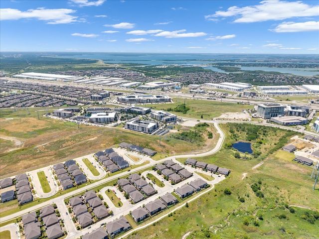 3905 Saint Ives Lane, Lewisville, TX 75056