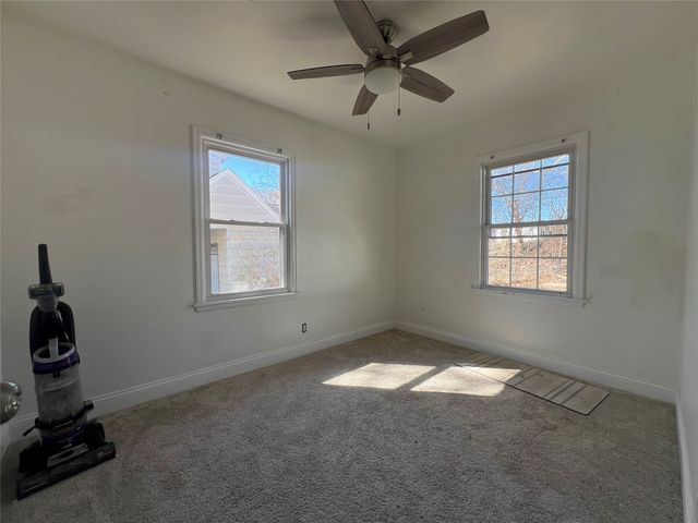 6504 SW 17th Street, Des Moines, IA 50315