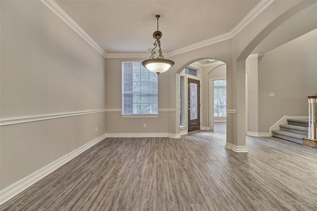 7 Raindance Court, The Woodlands, TX 77385