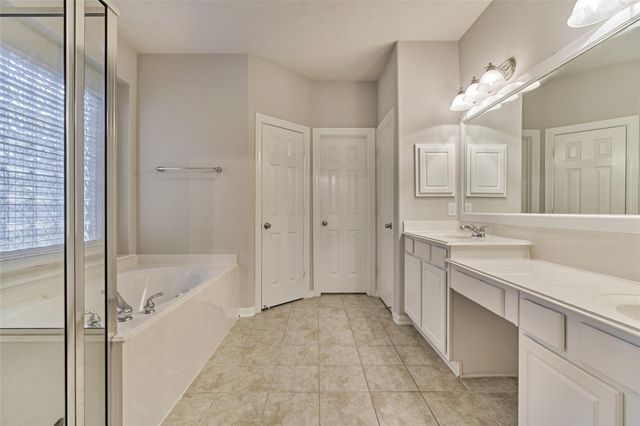 7 Raindance Court, The Woodlands, TX 77385