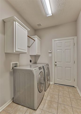 7 Raindance Court, The Woodlands, TX 77385