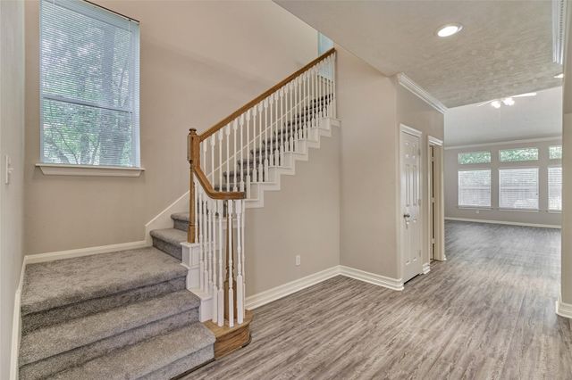 7 Raindance Court, The Woodlands, TX 77385