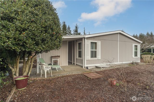 517 NW Silver Meadow Lane, Bremerton, WA 98311